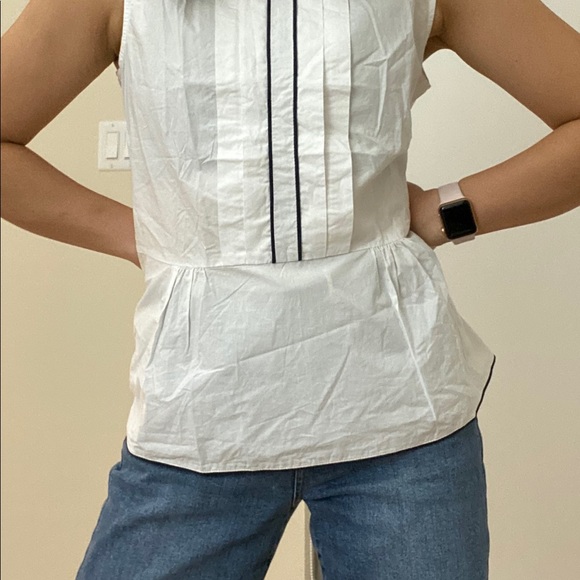 Collared Tank - Picture 2 of 7